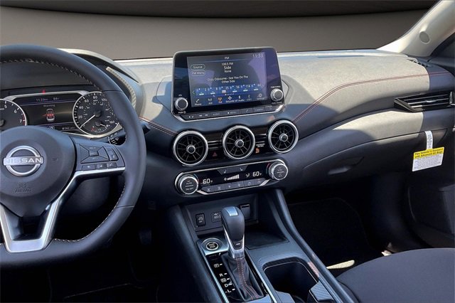 New 2025 Nissan Sentra SR w/ Midnight Edition image 6