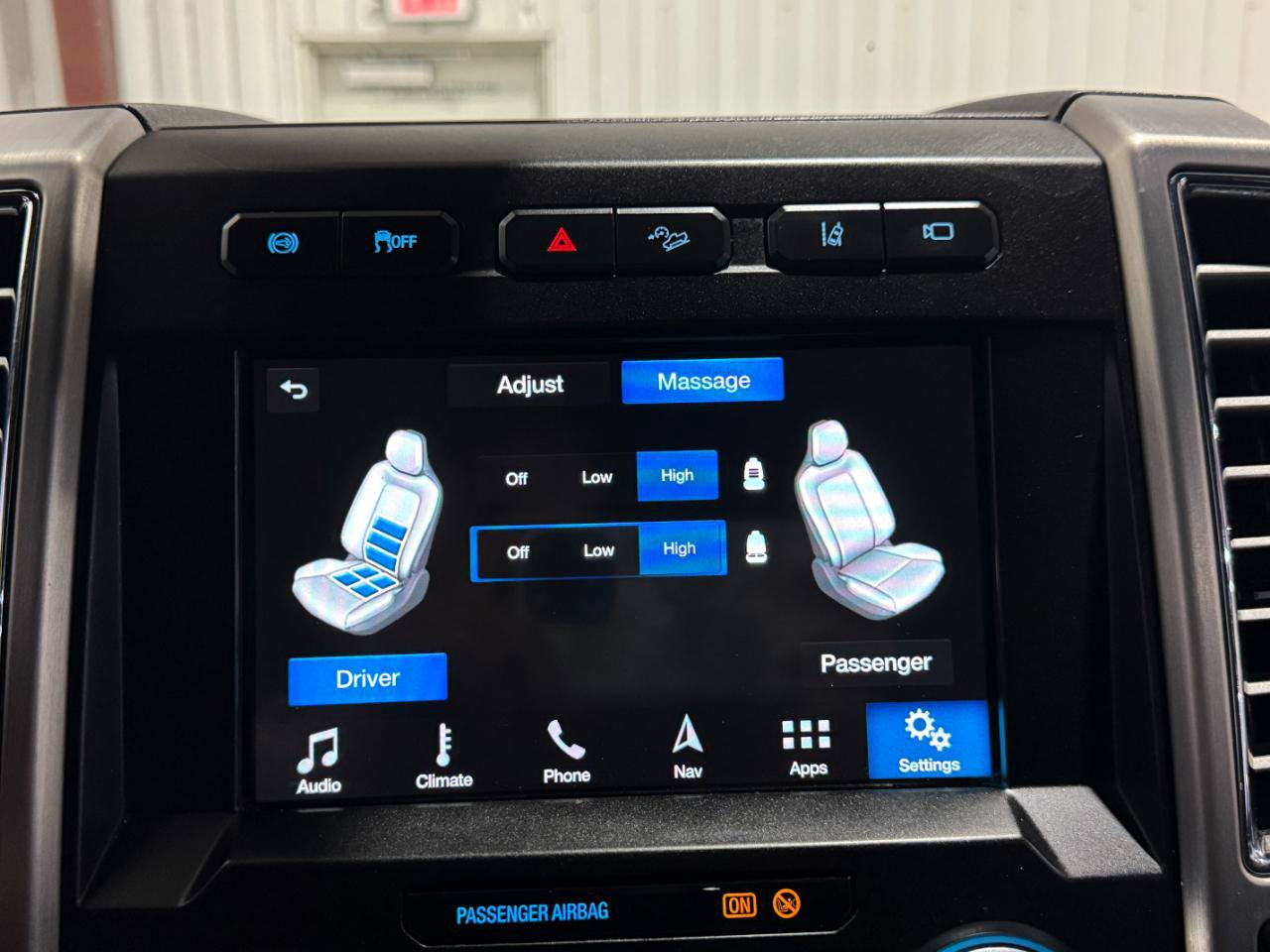 Used 2018 Ford F350 Platinum w/ Platinum Ultimate Package AWD/4WD image 46