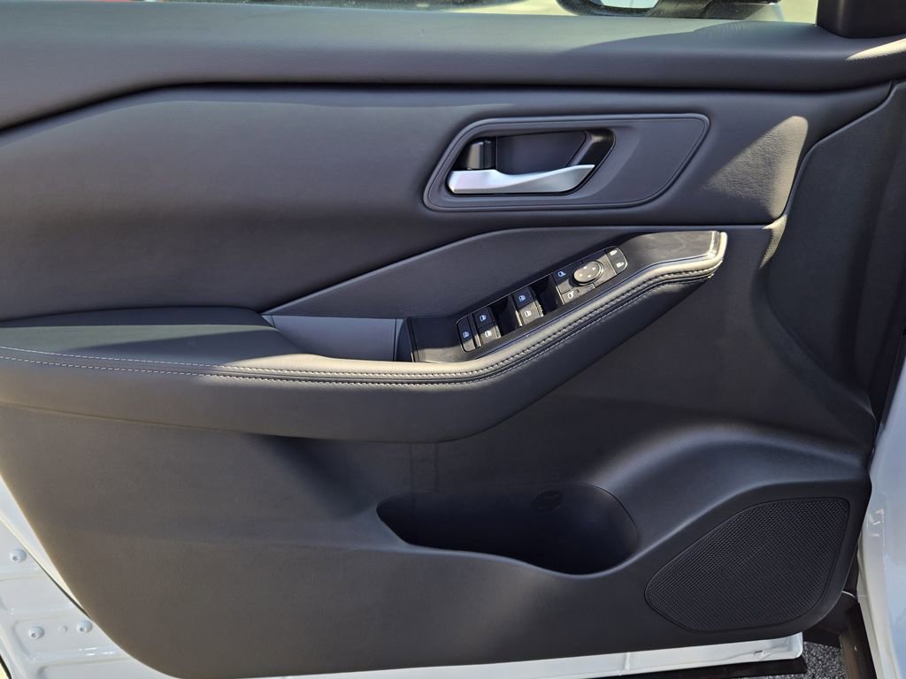 New 2026 Nissan Rogue SV w/ Cold Weather Package FWD image 16