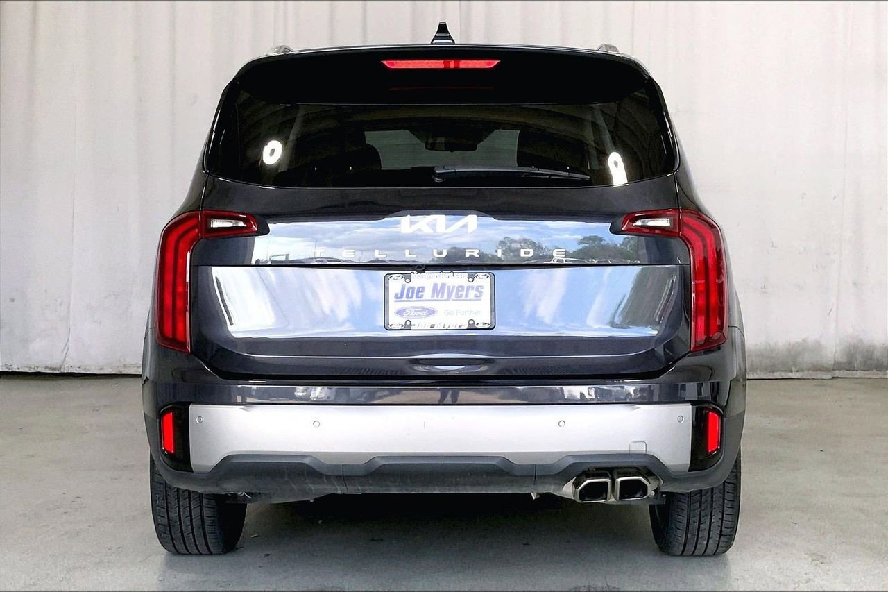 Used 2025 Kia Telluride S FWD image 3