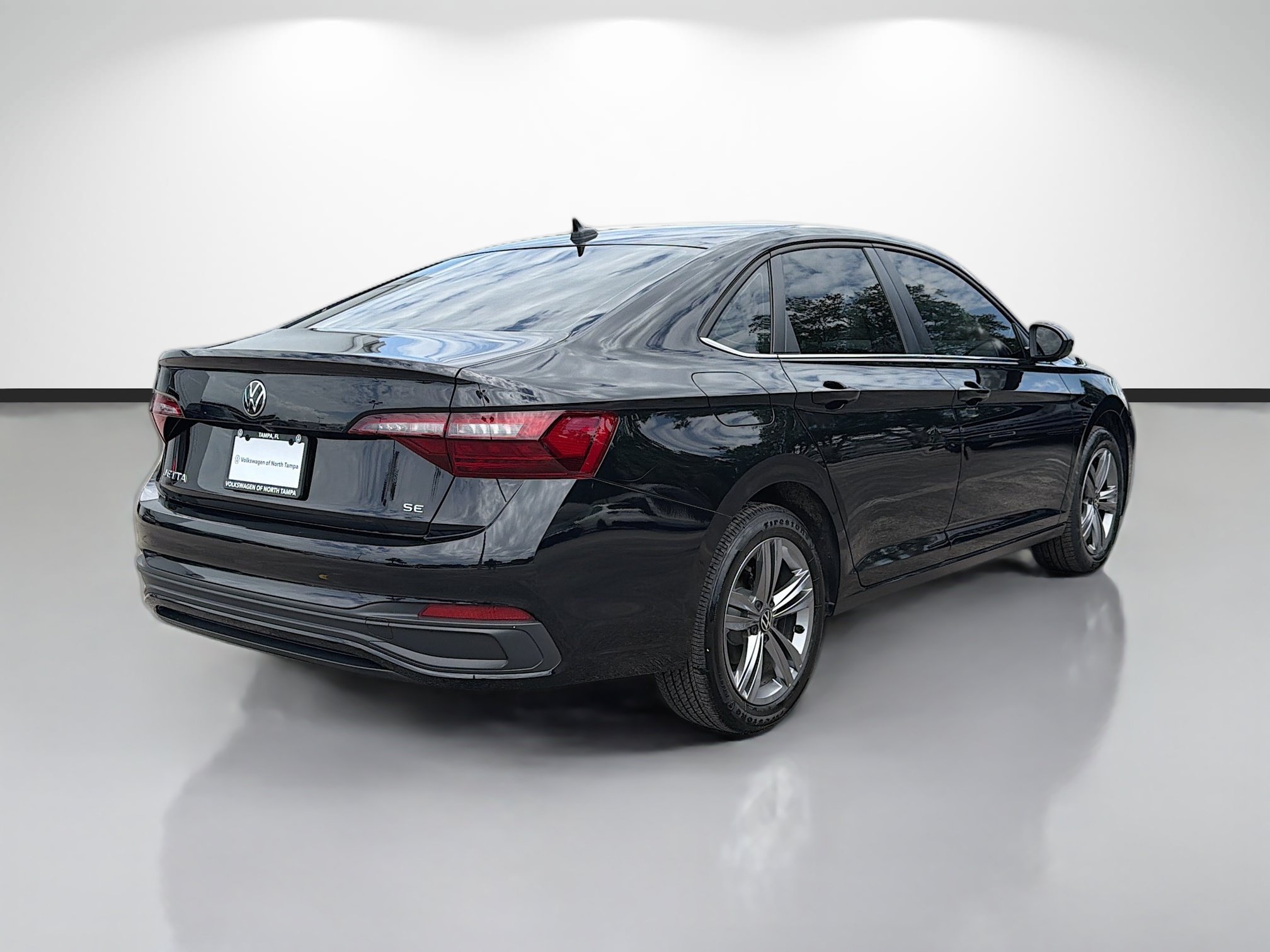 Used 2022 Volkswagen Jetta SE FWD image 3