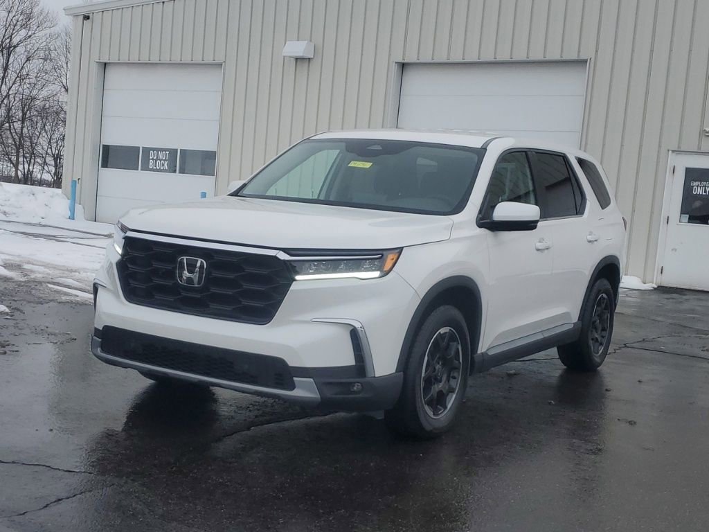 Certified 2025 Honda Pilot EX-L image 3