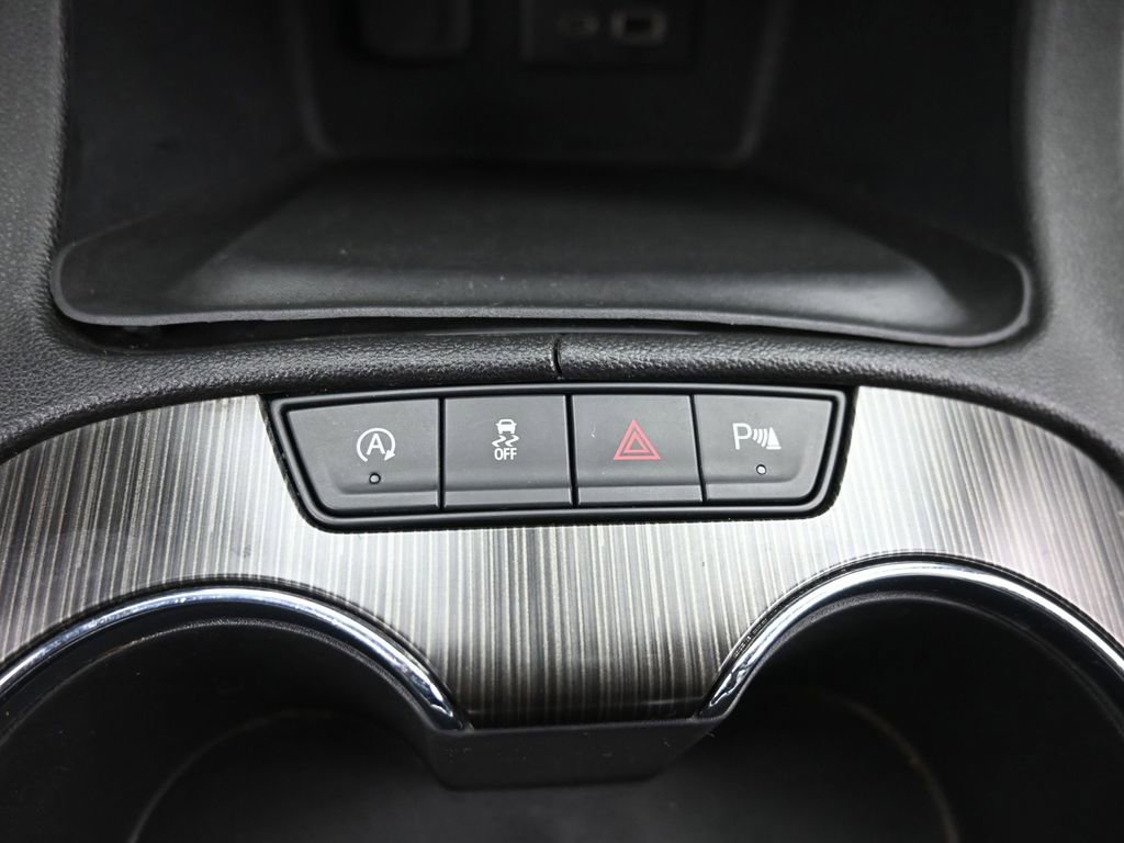 Used 2023 GMC Acadia SLT image 18