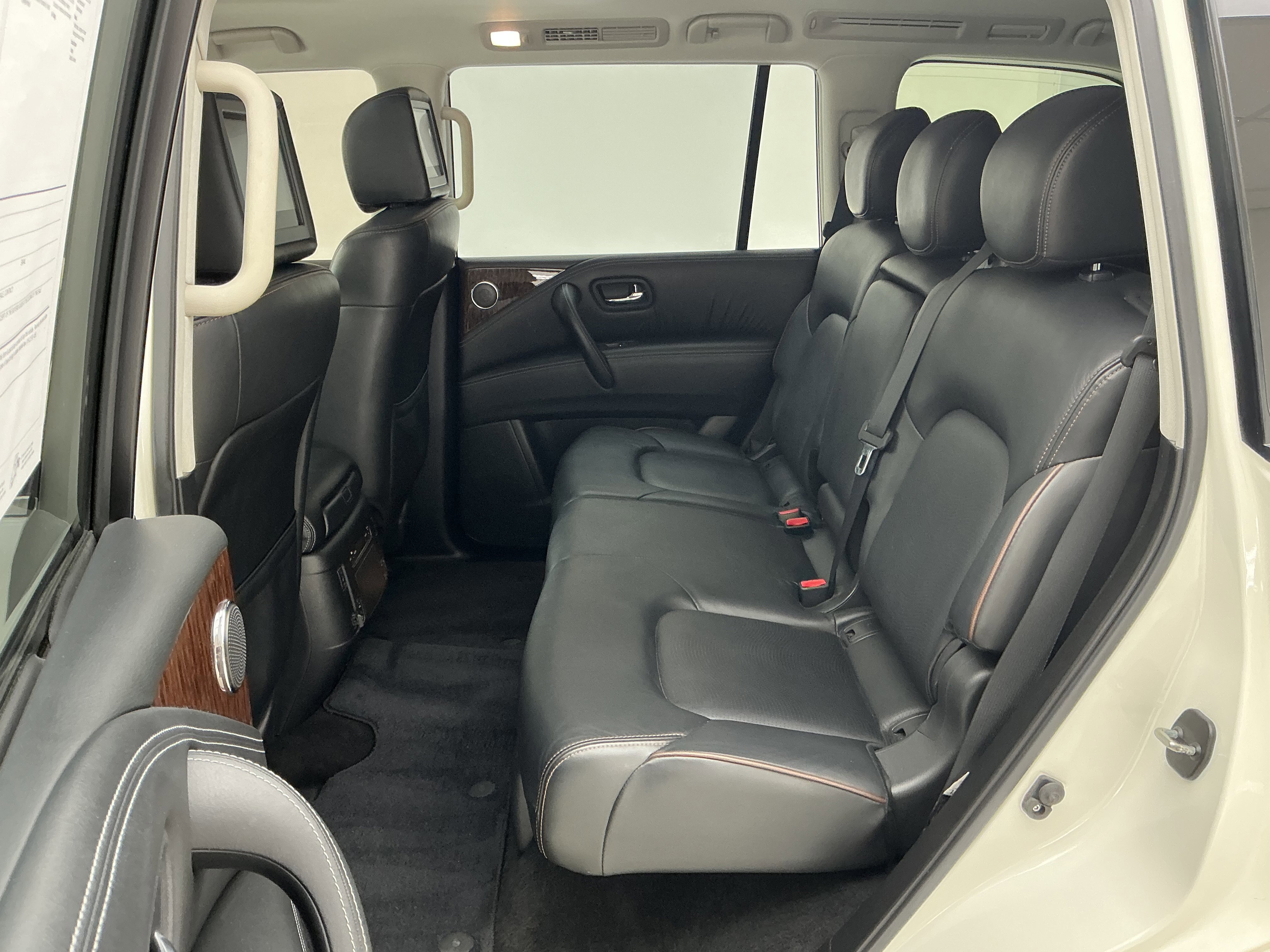 Used 2019 Nissan Armada Platinum w/ Interior Lighting Package image 18