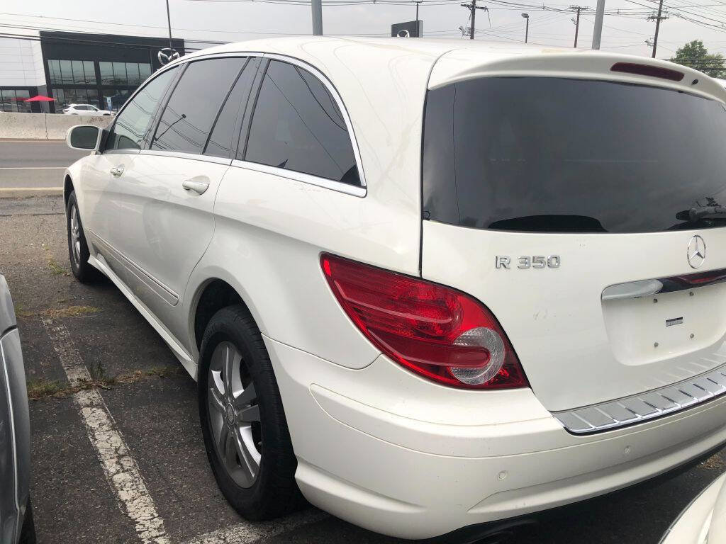 Used 2009 Mercedes-Benz R 350 4MATIC w/ Premium 1 Pkg image 18
