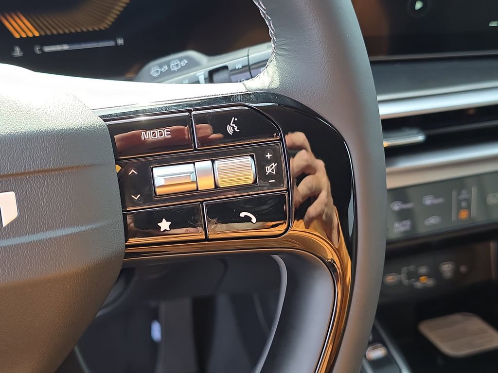 New 2026 Kia Sorento S w/ S Panoramic Sunroof Package image 35