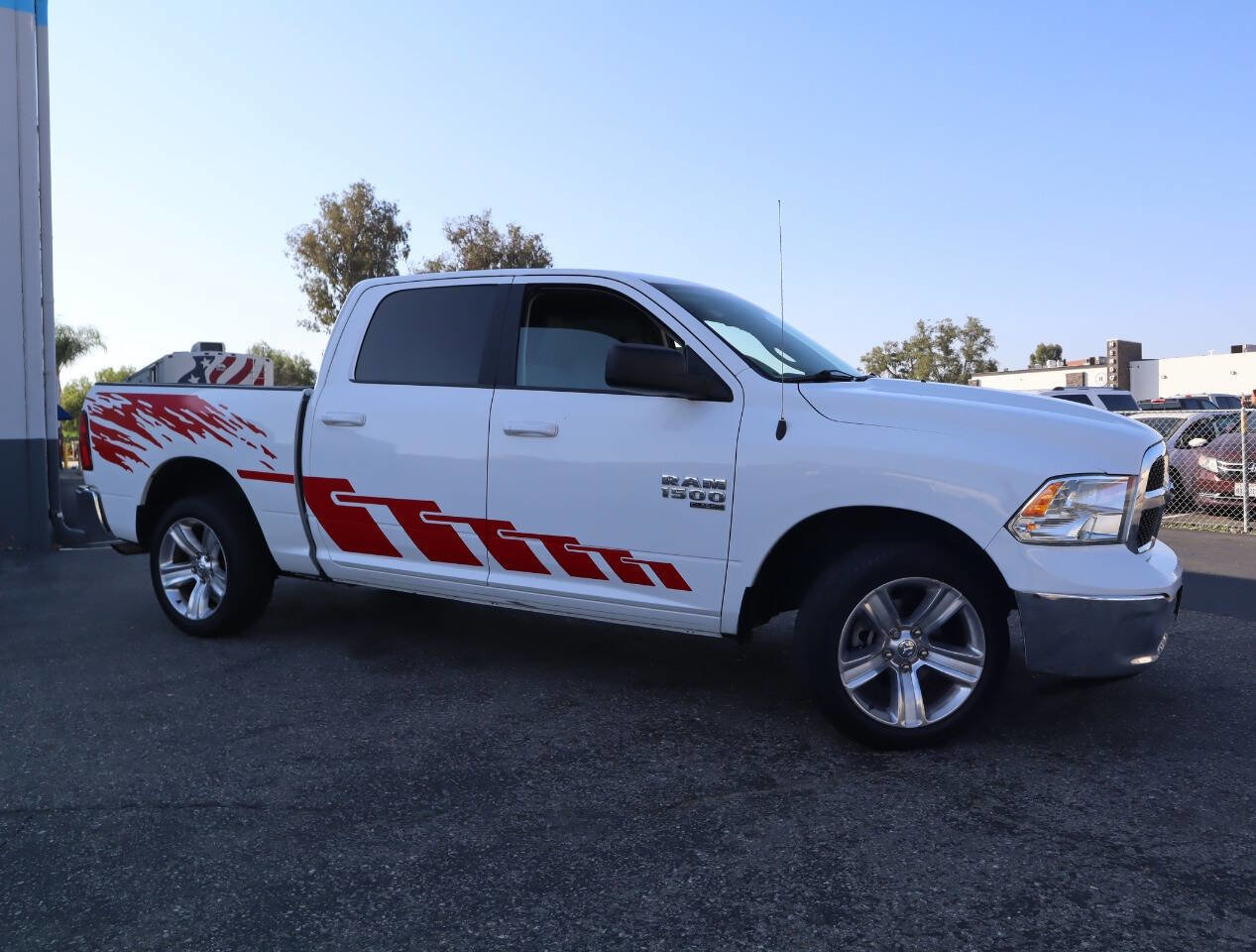 Used 2021 RAM 1500 Classic SLT image 5