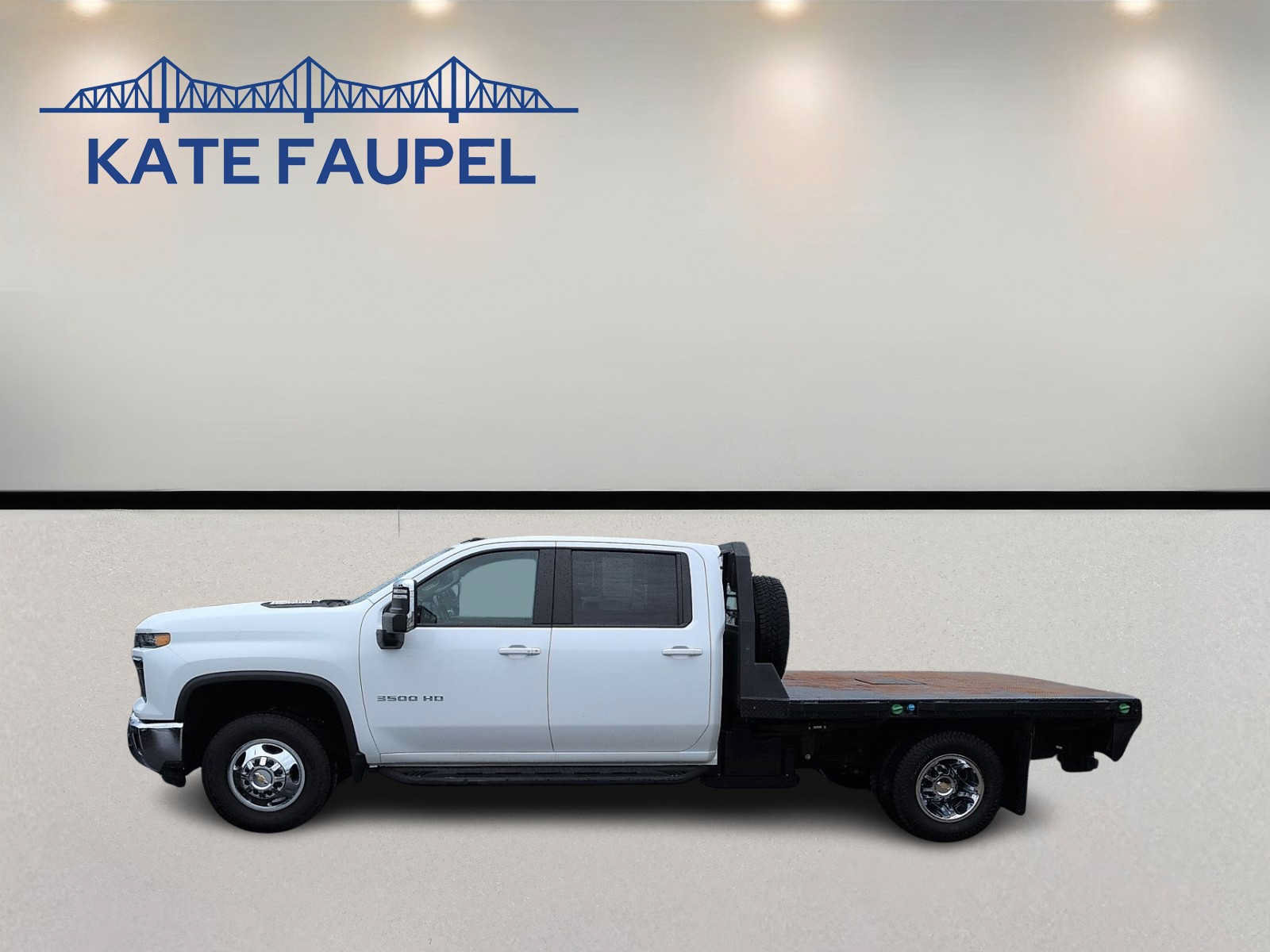 Used 2024 Chevrolet Silverado 3500 LT w/ Convenience Package AWD/4WD image 4
