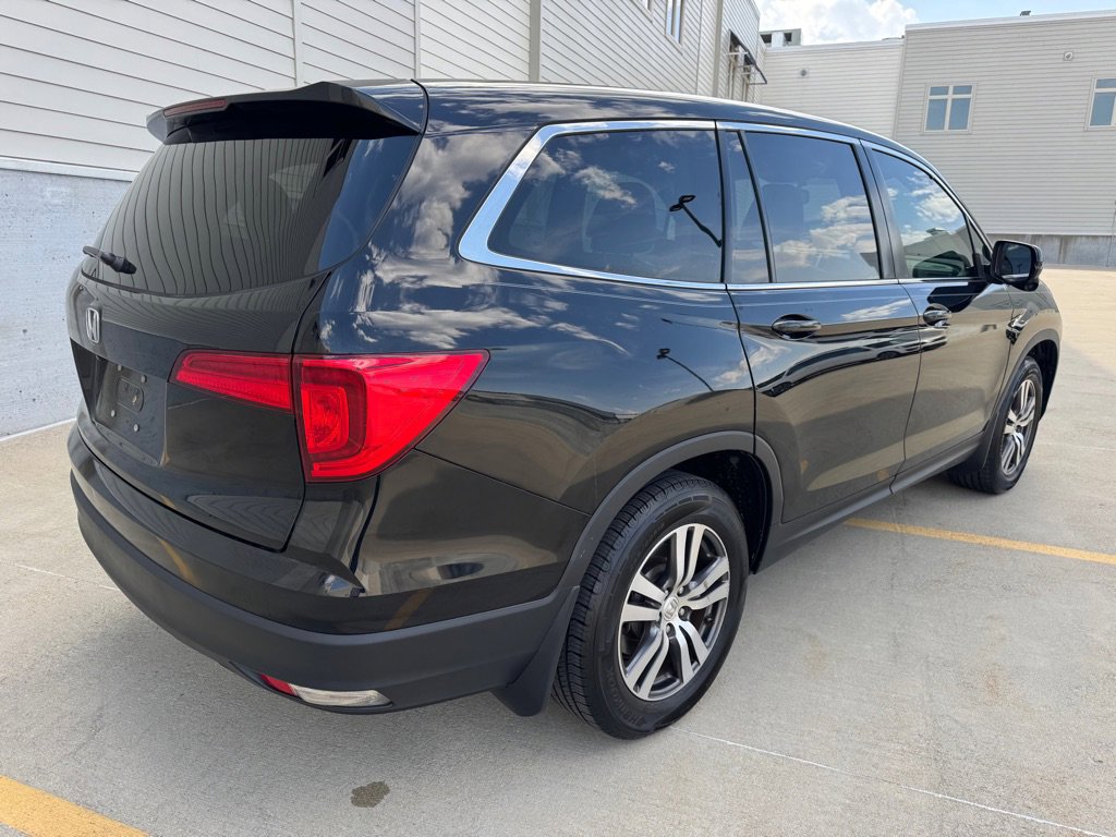 Used 2017 Honda Pilot EX-L image 3