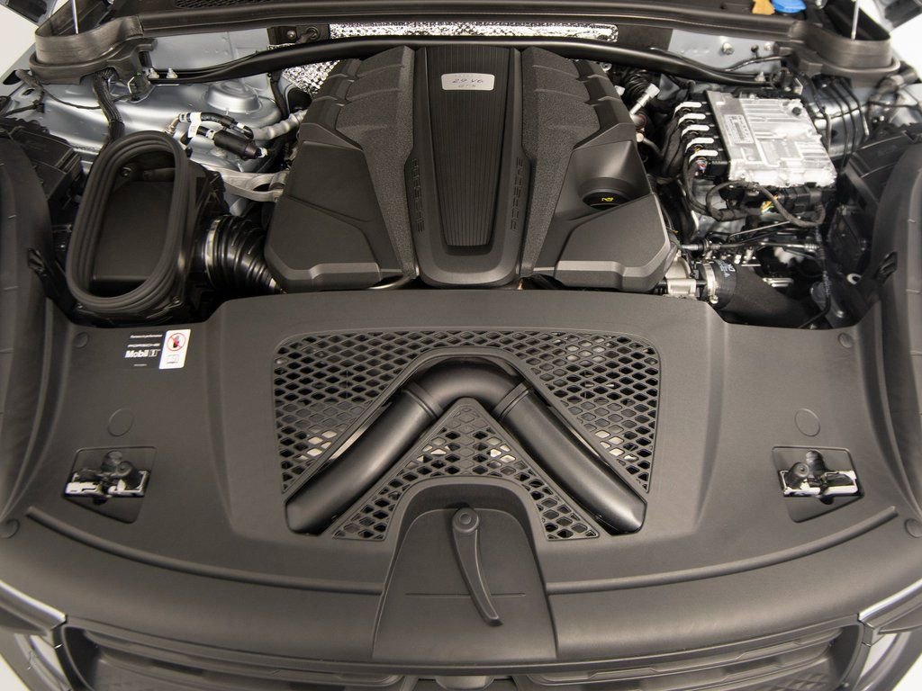 New 2026 Porsche Macan GTS image 42