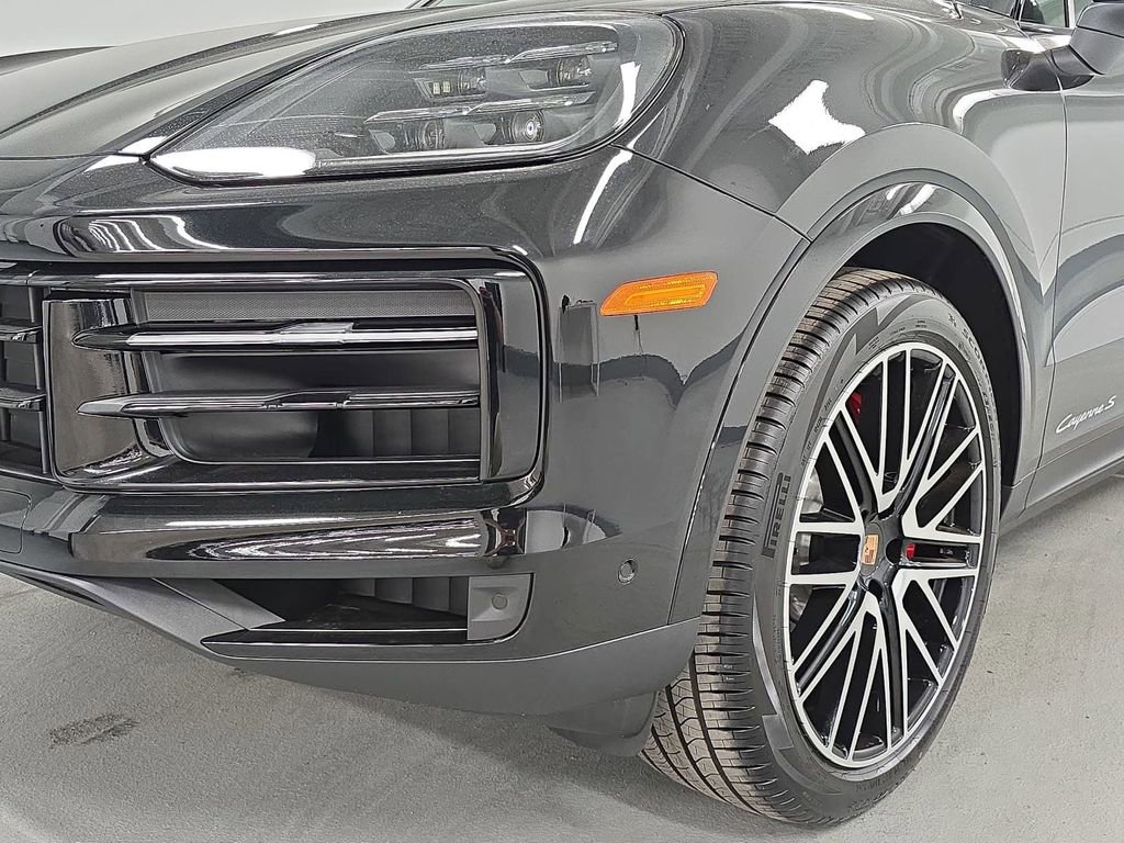 New 2026 Porsche Cayenne S AWD/4WD image 11