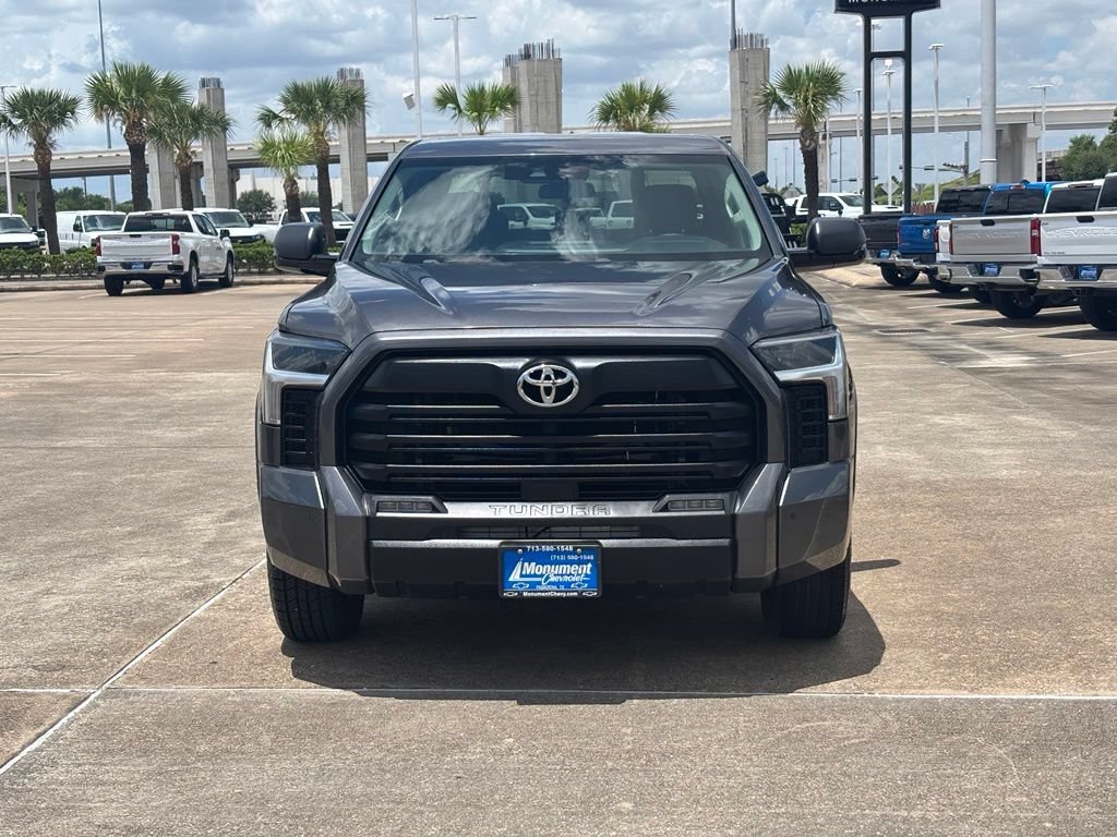 Used 2022 Toyota Tundra SR5 w/ Convenience Package RWD image 2