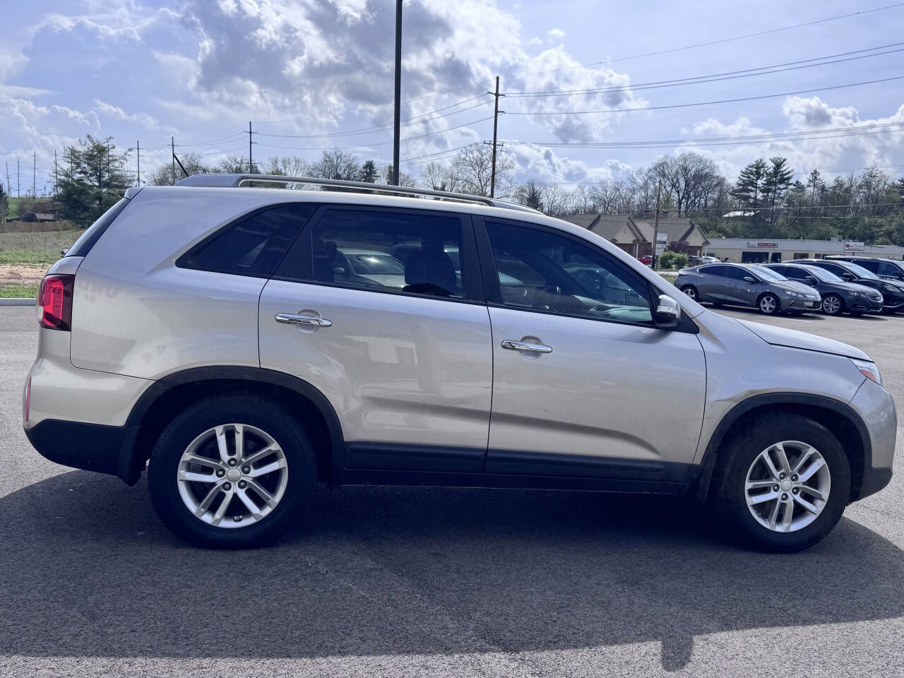 Used 2014 Kia Sorento LX image 5