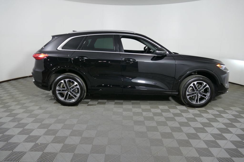 Certified 2025 Audi Q5 Premium w/ Convenience Package AWD/4WD image 4