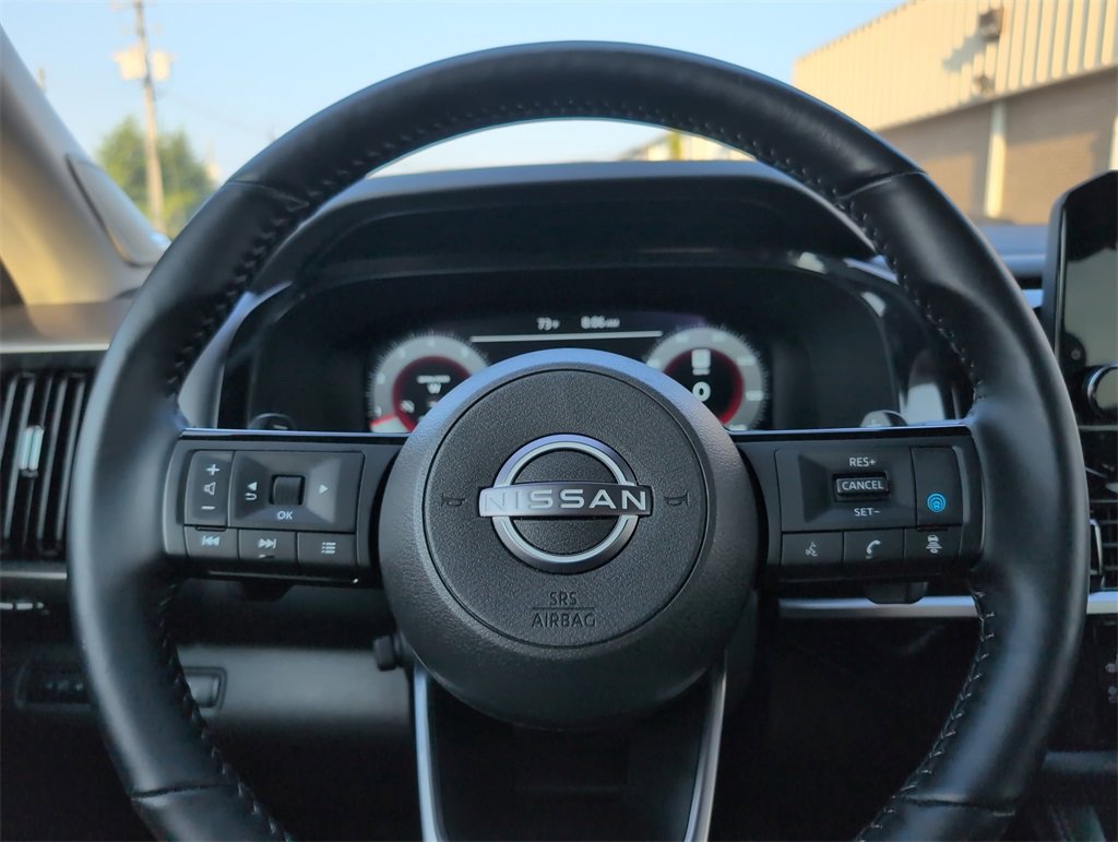 Used 2024 Nissan Pathfinder Platinum image 20