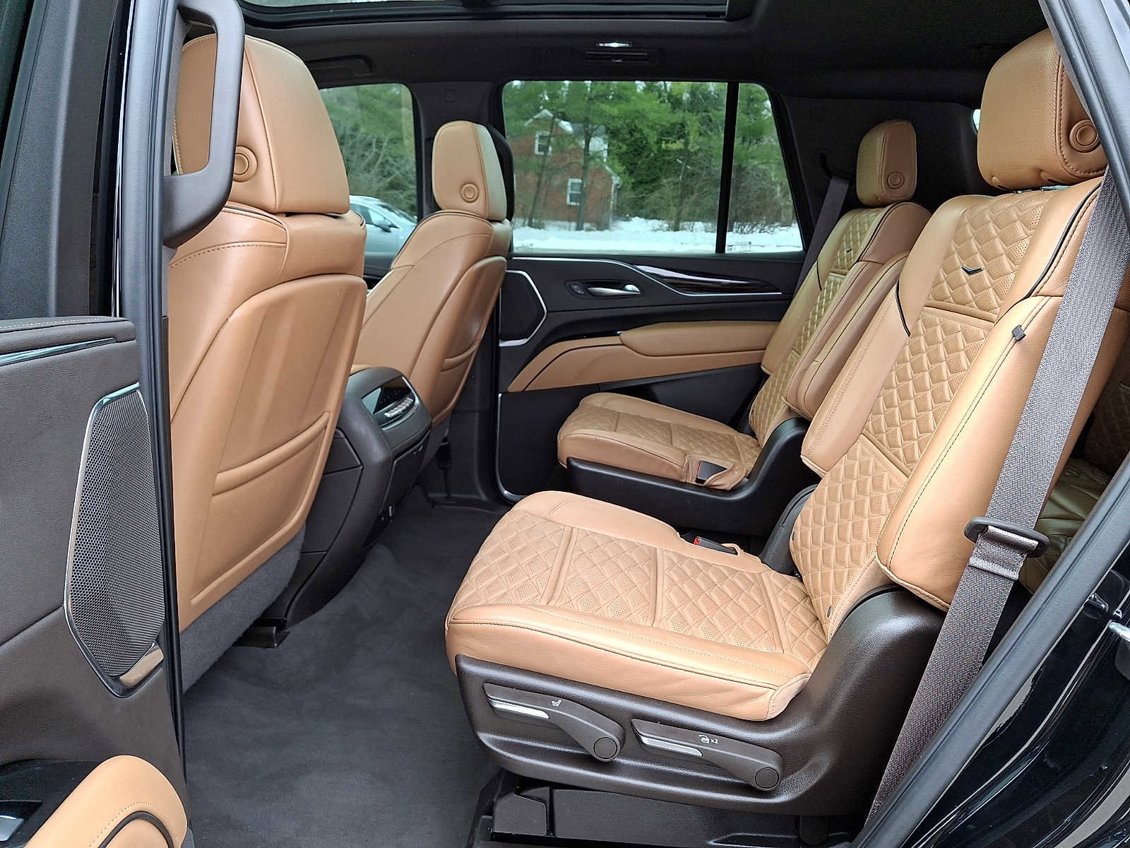 Certified 2023 Cadillac Escalade Premium Luxury image 23