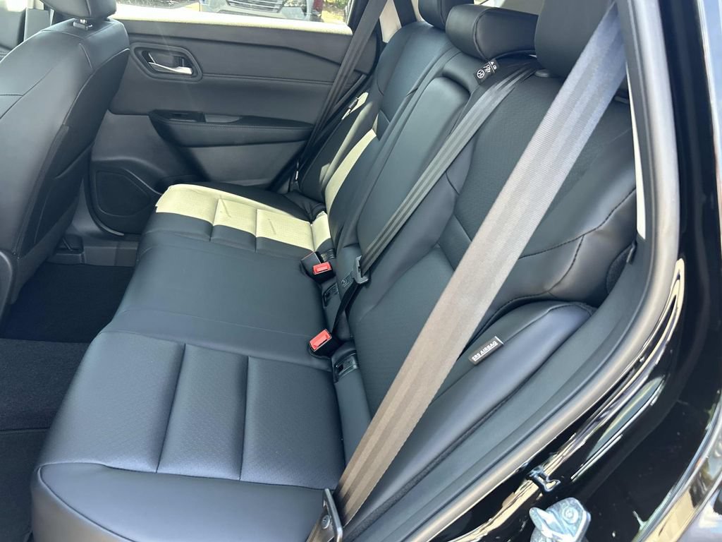 New 2026 Nissan Rogue Dark Armor FWD image 20