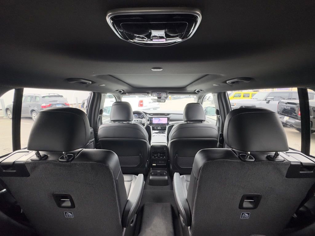 New 2026 Jeep Grand Cherokee L Limited w/ Limited Altitude Package image 24