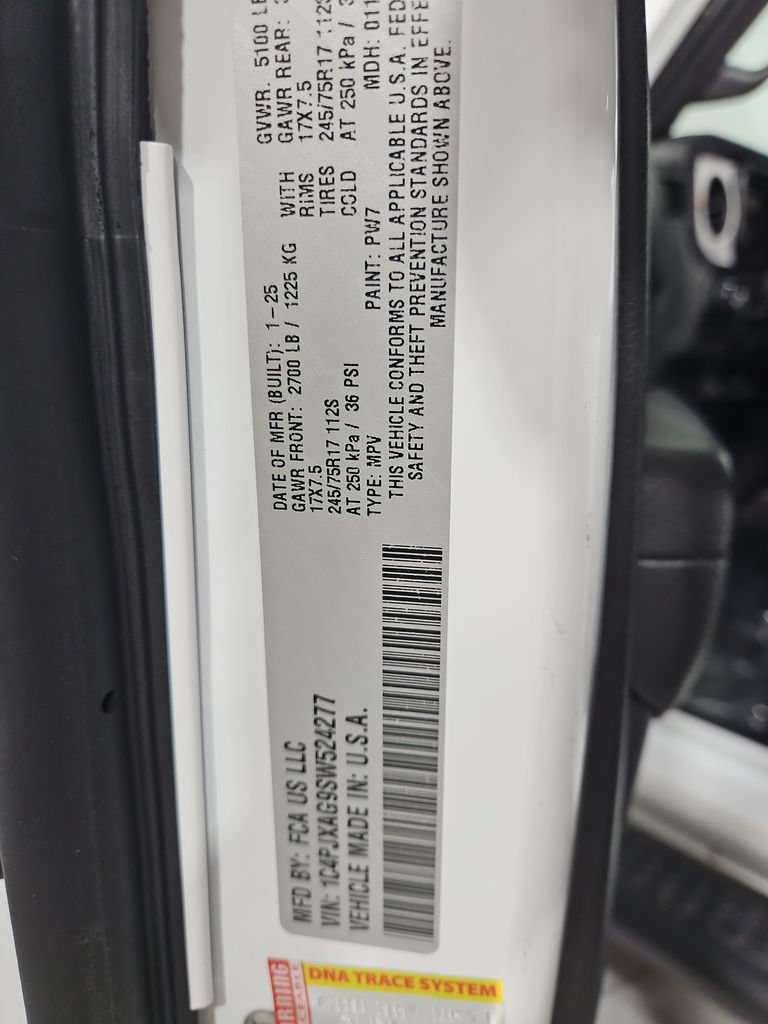 Used 2025 Jeep Wrangler Sport AWD/4WD image 29