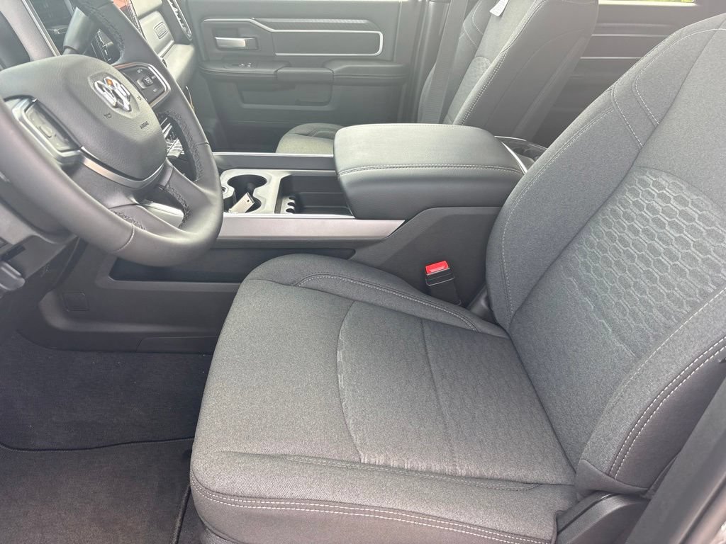New 2027 RAM 3500 Big Horn AWD/4WD image 19