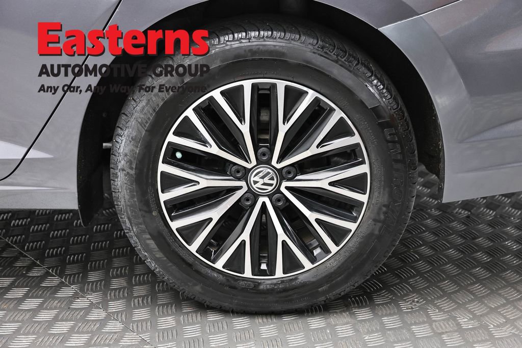 Used 2020 Volkswagen Jetta SE w/ SE Cold Weather Package image 8