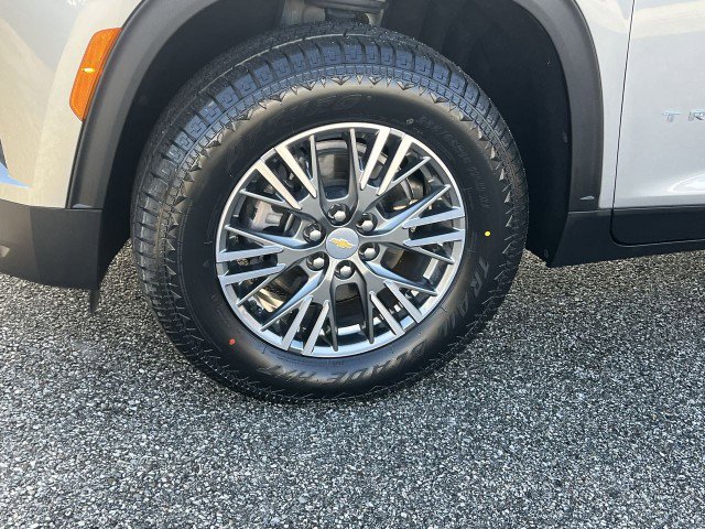 Used 2025 Chevrolet Traverse LT image 33