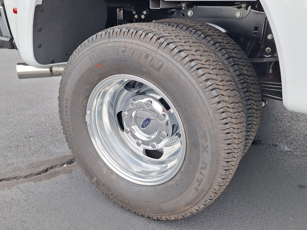 New 2026 Ford F350 Lariat image 24