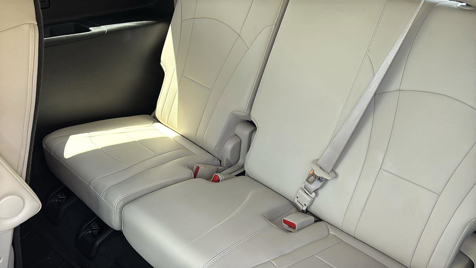 Certified 2023 Buick Enclave Essence w/ Experience Buick Package AWD/4WD image 17