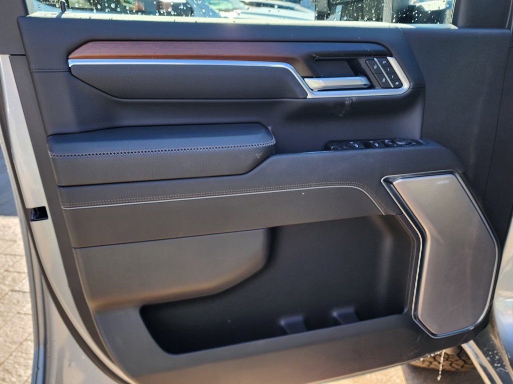 New 2026 GMC Sierra 2500 Denali w/ Denali Reserve Package image 15