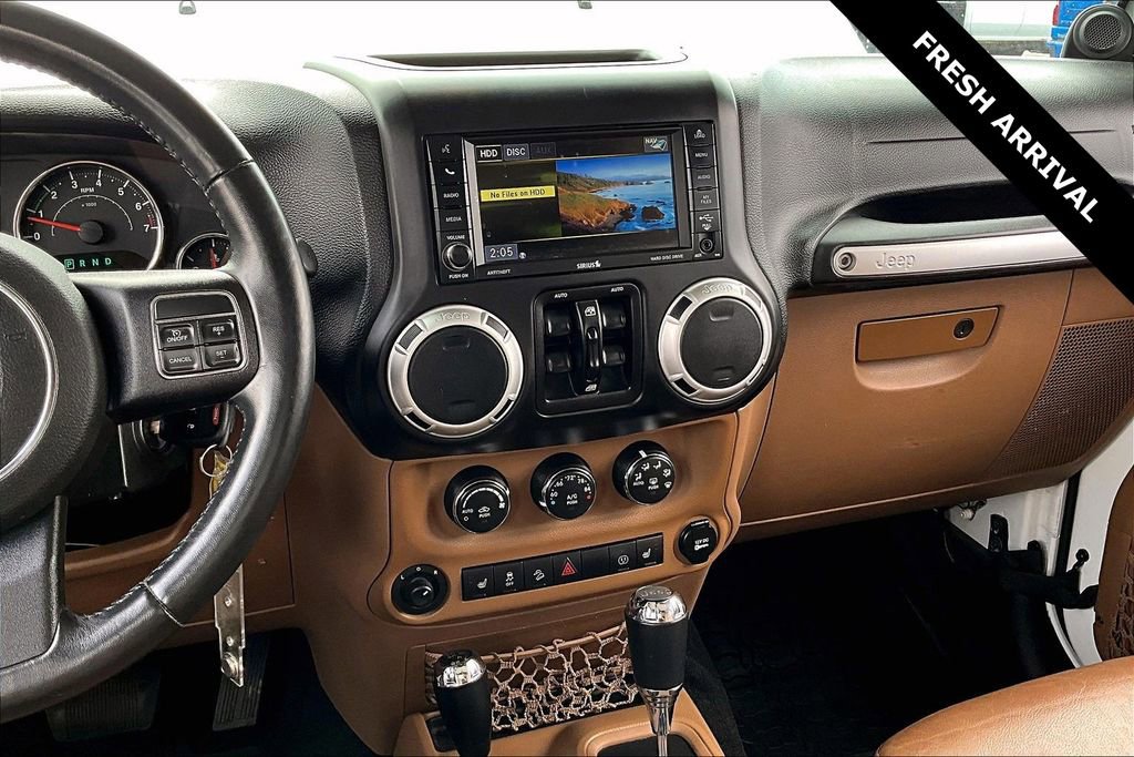 Used 2014 Jeep Wrangler Unlimited Rubicon image 9