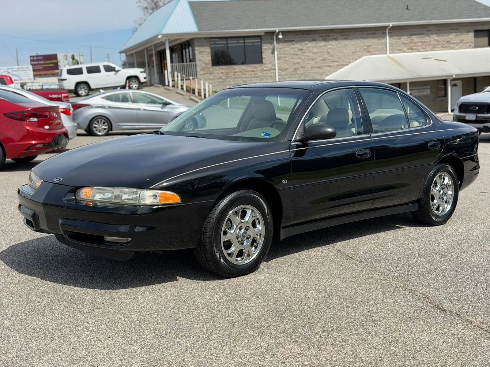 Used 2000 Oldsmobile Intrigue GLS image 3