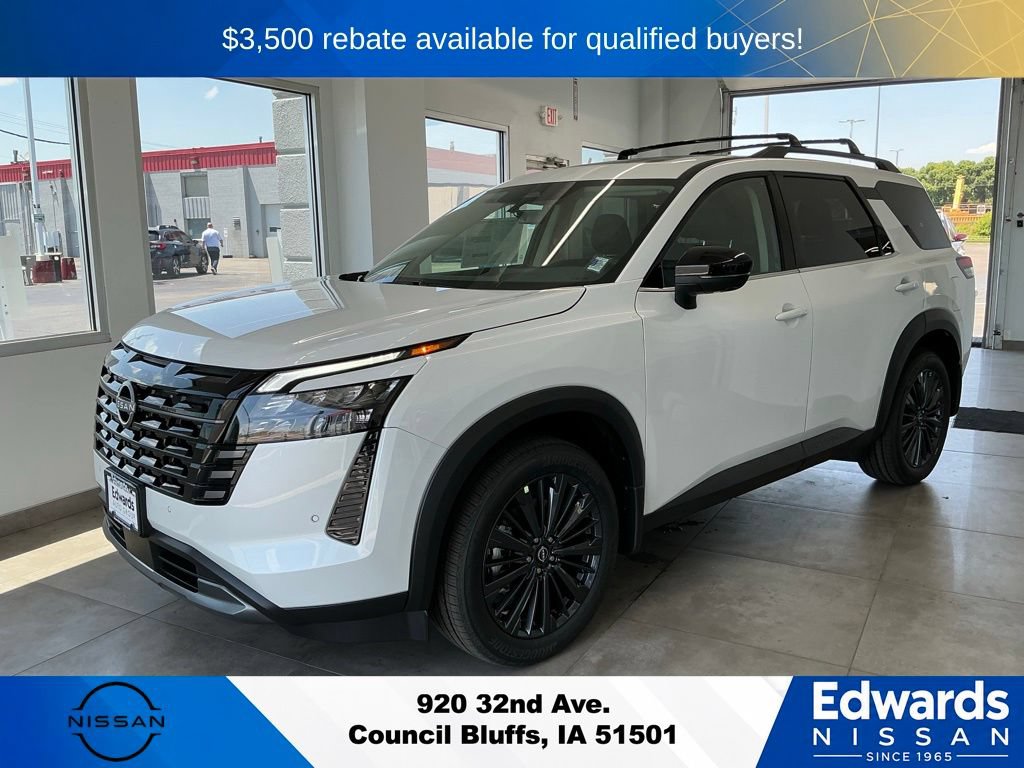 New 2026 Nissan Pathfinder SL w/ SL Premium Package AWD/4WD image 3