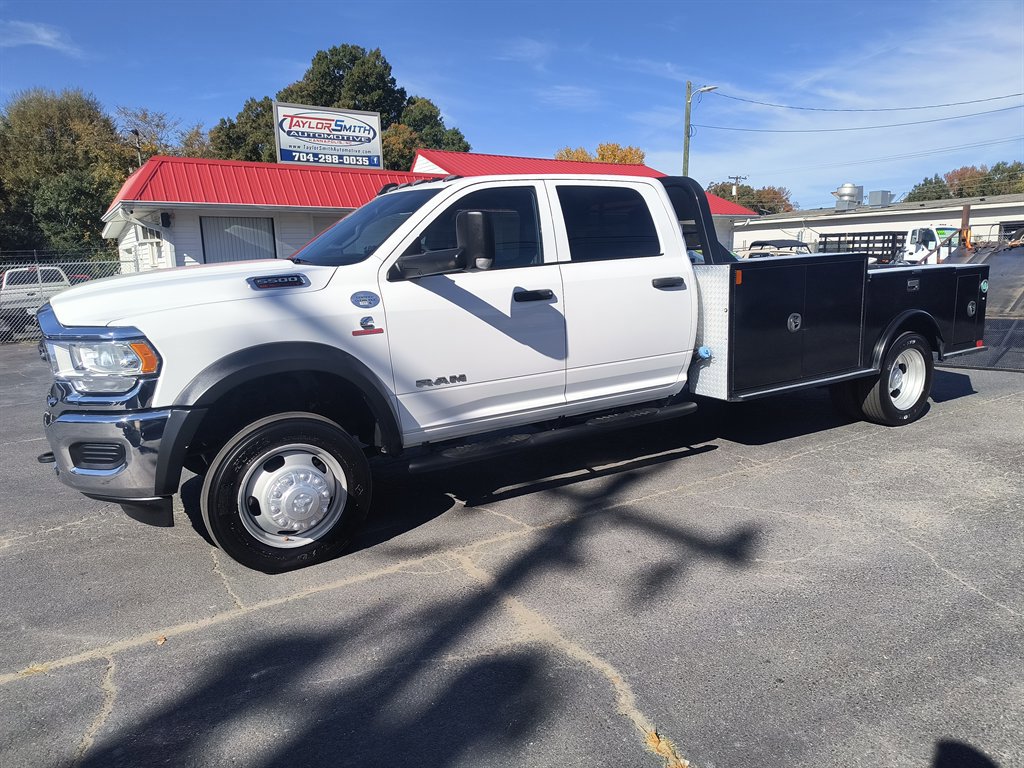 Used 2022 RAM 5500 Tradesman w/ Chrome Appearance Group image 1