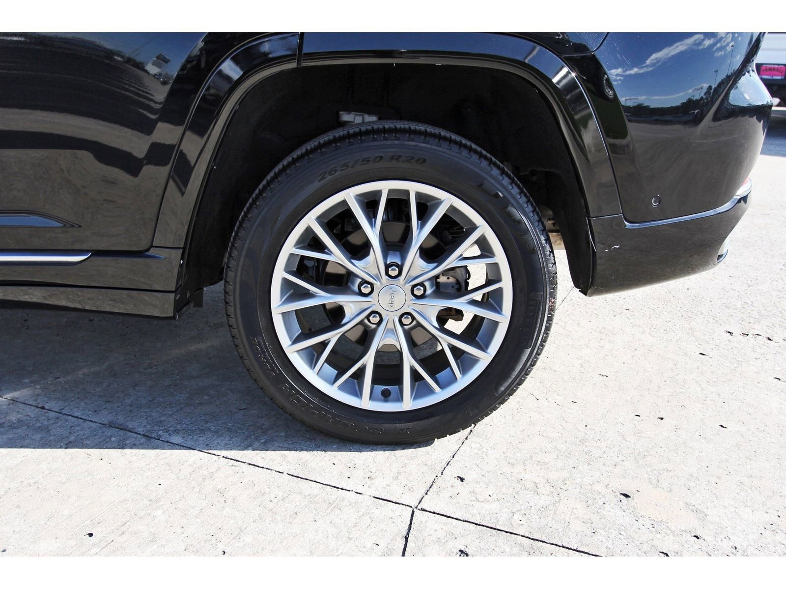 Used 2023 Jeep Grand Cherokee Summit w/ Adv Protech Group IV image 30