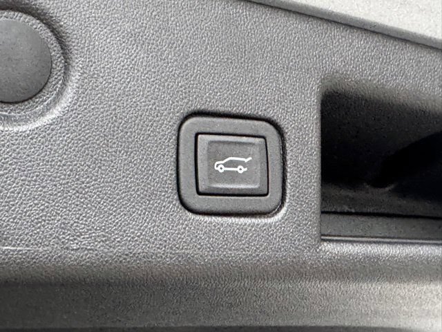 Used 2024 Chevrolet Equinox LT w/ LPO, Floor Liner Package FWD image 10