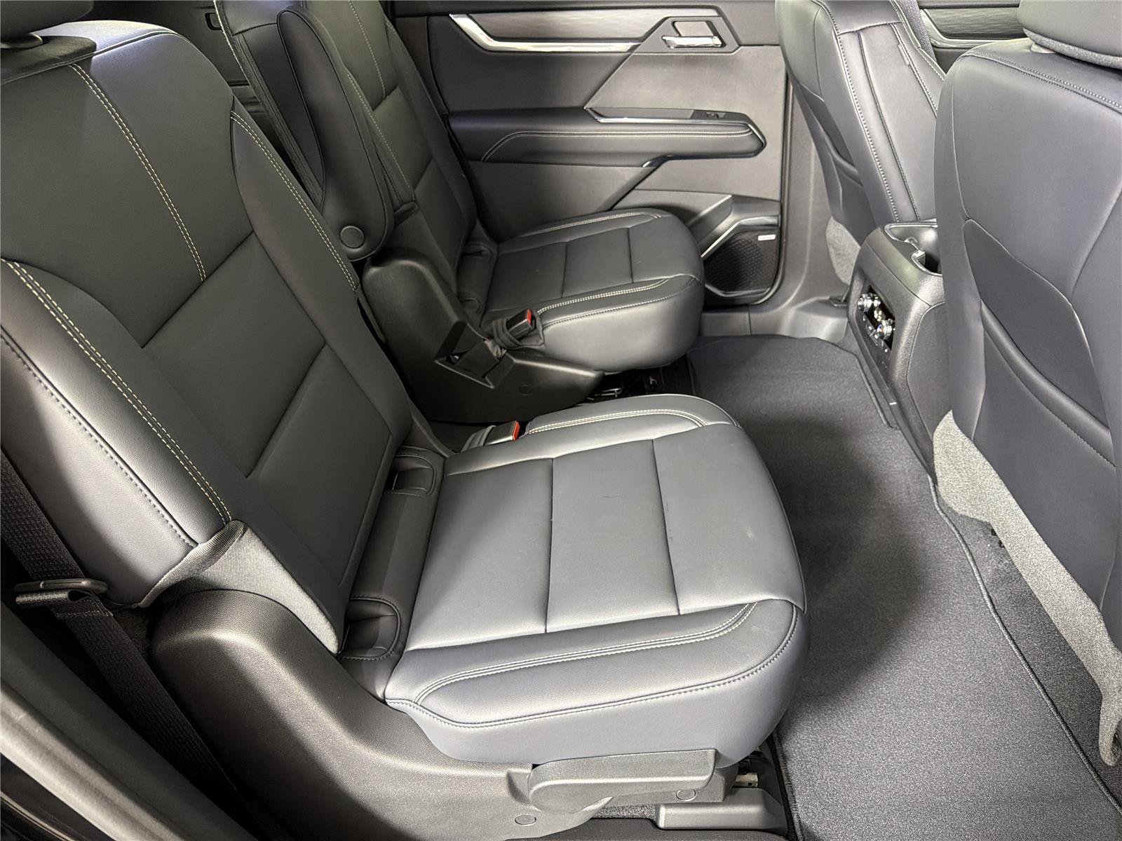 New 2026 GMC Acadia Elevation w/ Black Edition FWD image 14