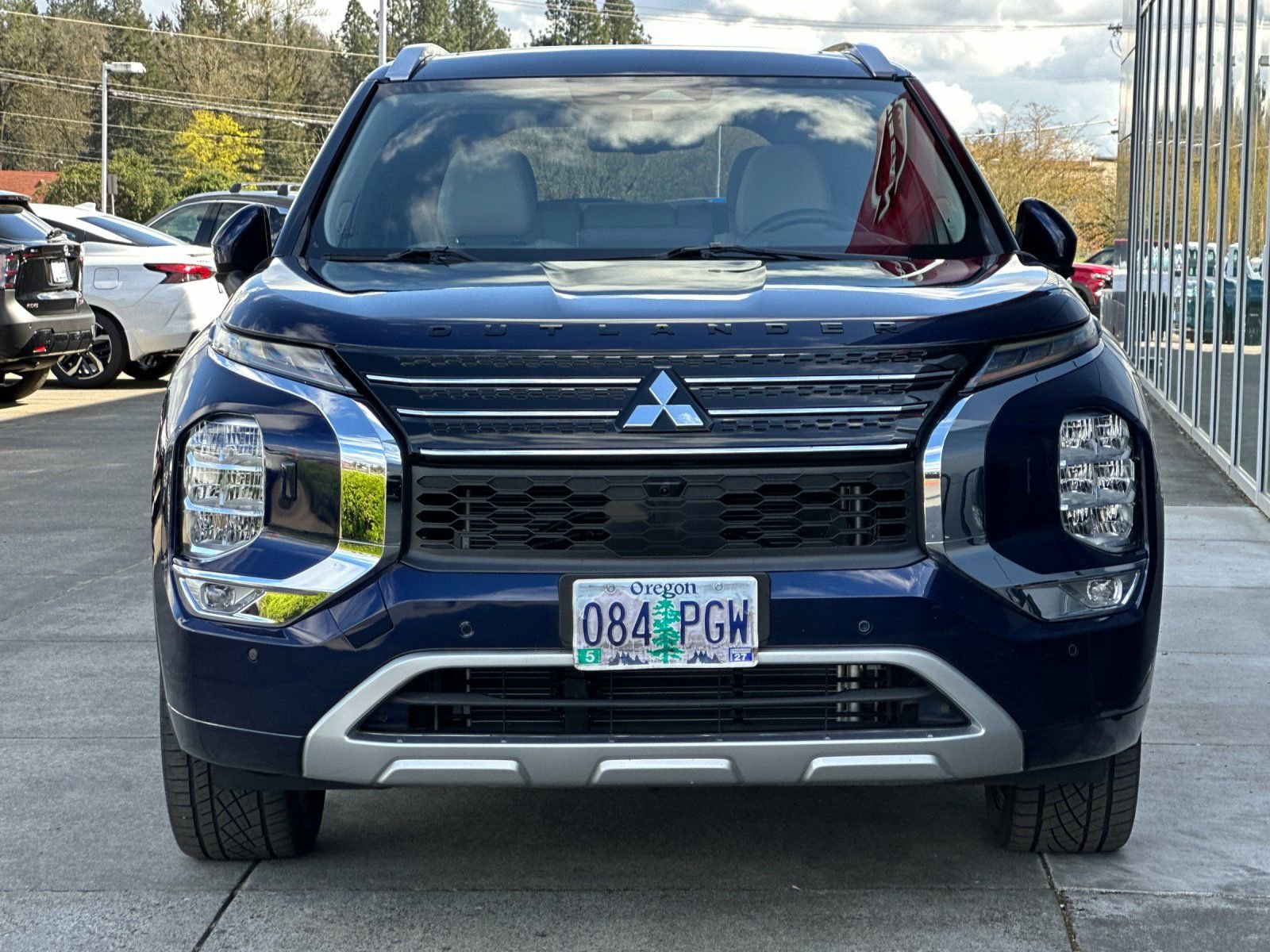 Used 2023 Mitsubishi Outlander AWD image 8