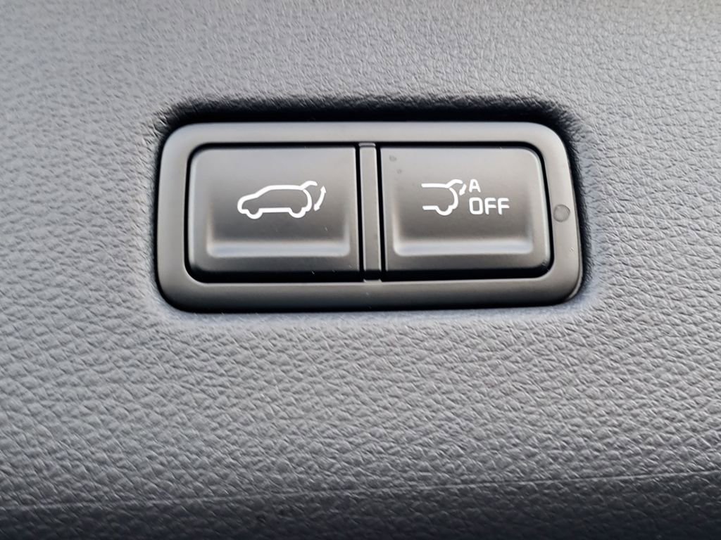 New 2026 Kia Carnival EX FWD image 8