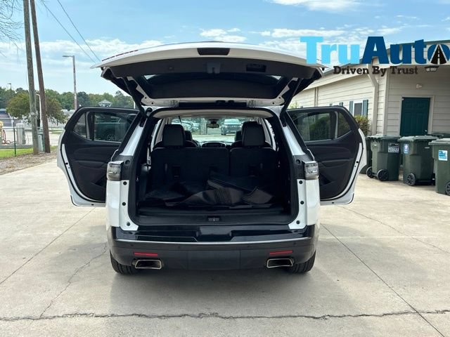 Used 2019 Chevrolet Traverse Premier w/ Redline Edition AWD/4WD image 13