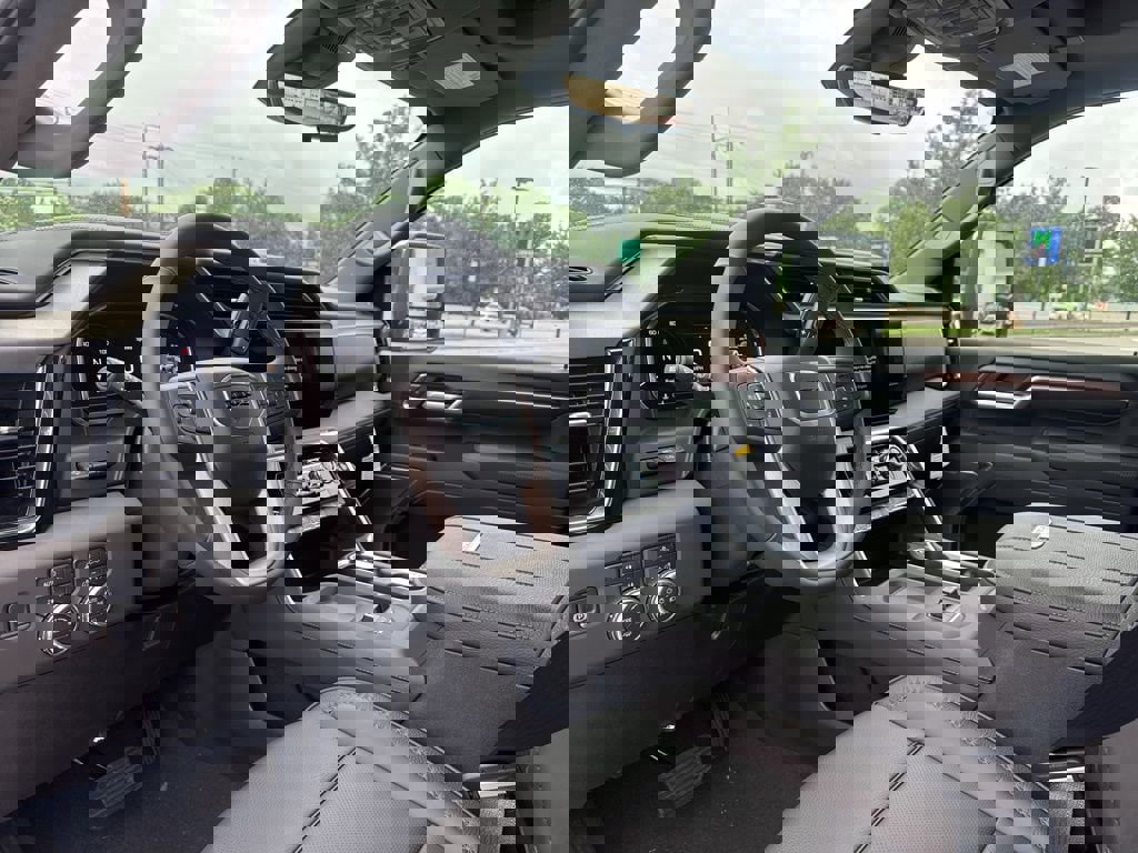 New 2025 GMC Sierra 2500 Denali w/ Denali Reserve Package image 14