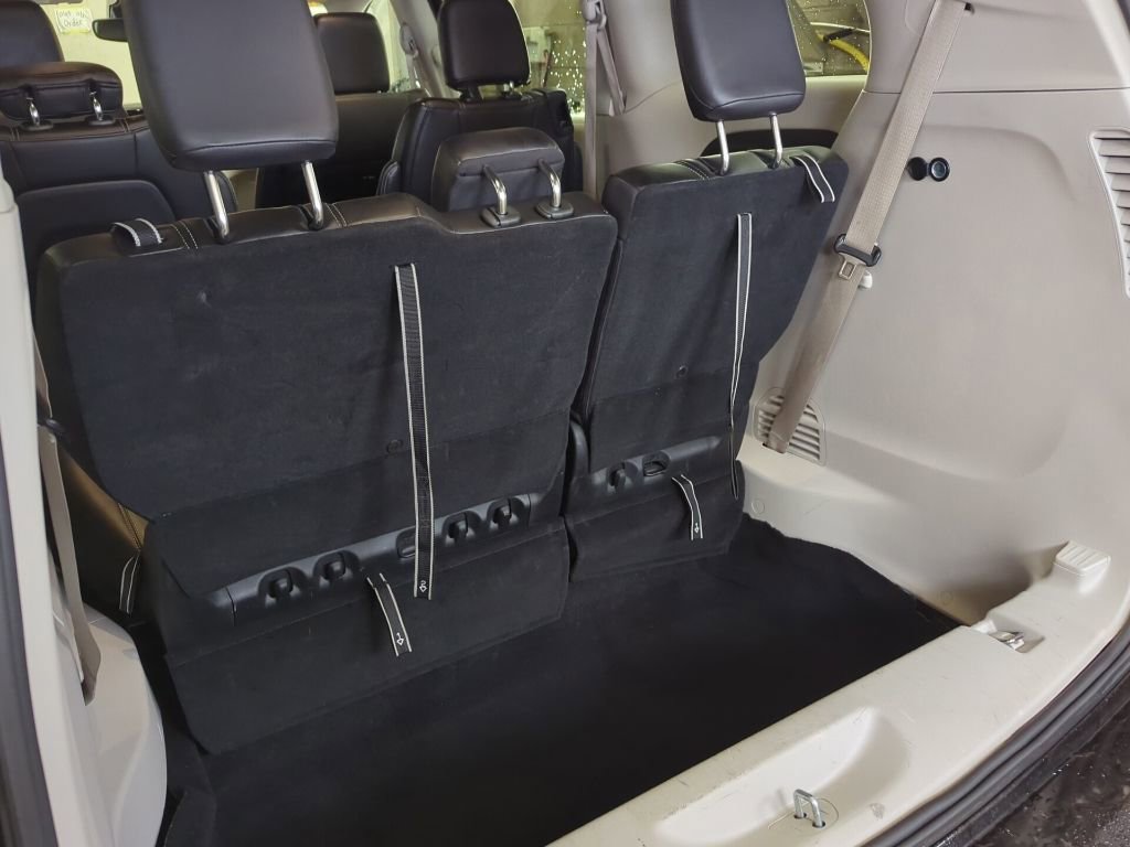 Used 2024 Chrysler Pacifica Touring-L image 38