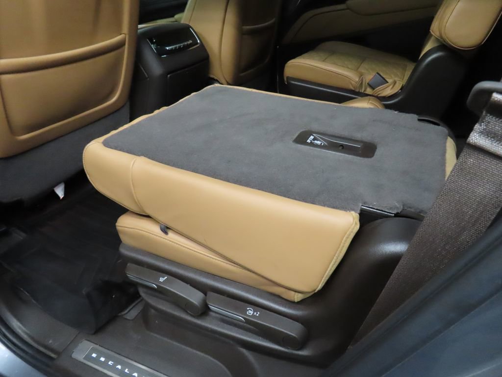 Used 2022 Cadillac Escalade Sport w/ Touring Package AWD/4WD image 72