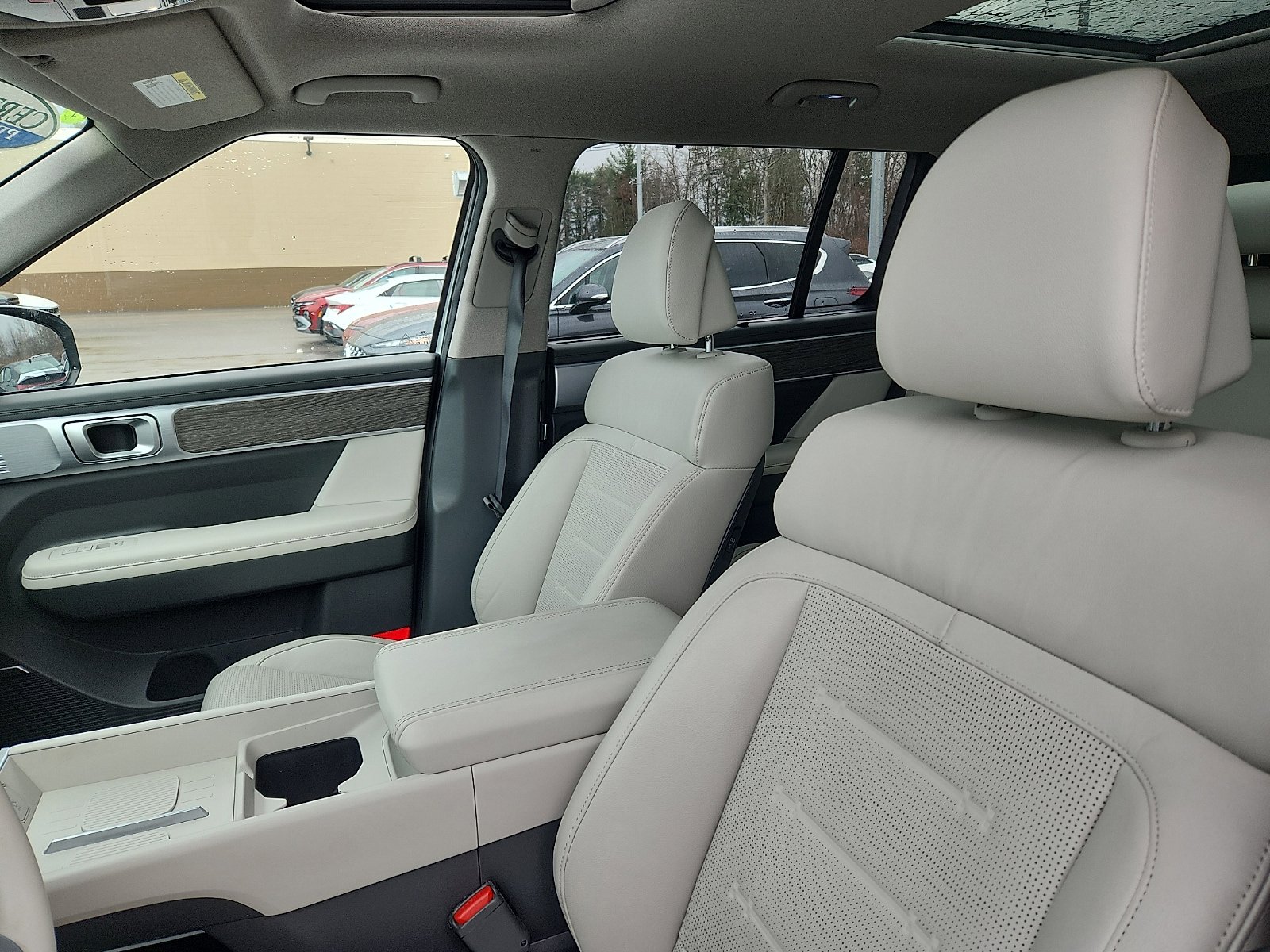Used 2025 Hyundai Santa Fe Limited image 23