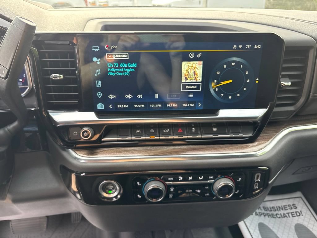 Used 2023 Chevrolet Silverado 1500 LT AWD/4WD image 17