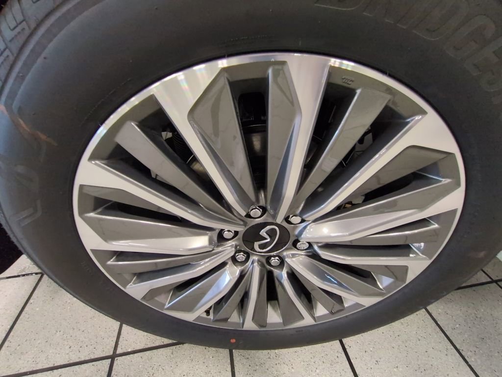 New 2026 INFINITI QX80 Luxe w/ Cargo Package image 29