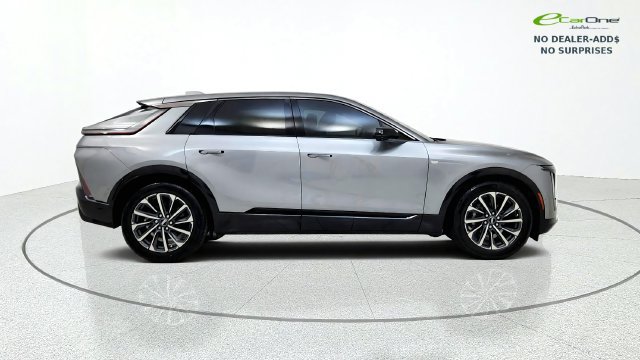Used 2024 Cadillac Lyriq Sport RWD image 10