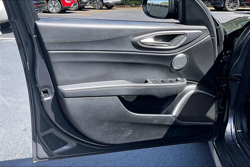 Used 2022 Alfa Romeo Giulia Veloce image 20