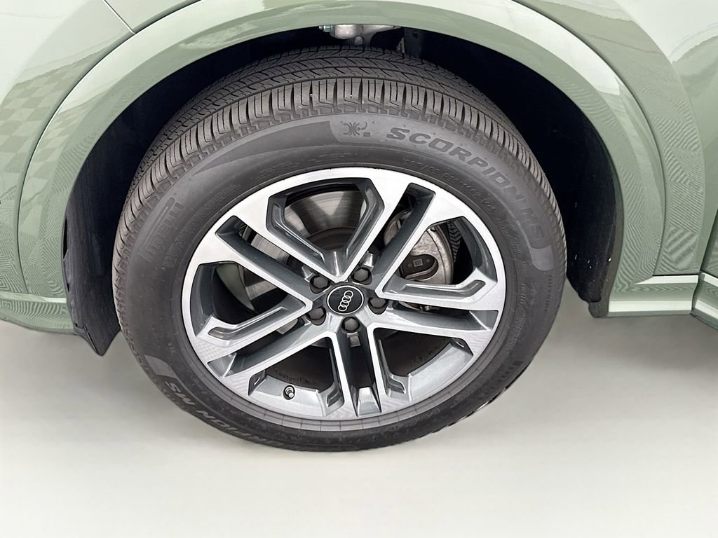 Used 2025 Audi Q5 Premium Plus w/ Premium Plus image 30