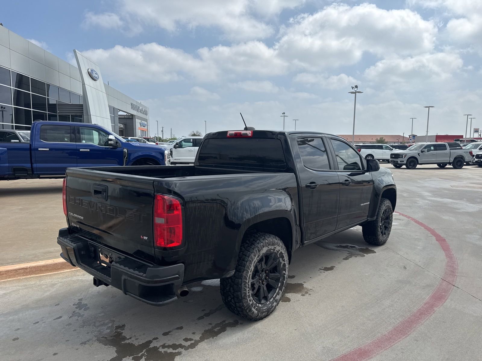 Used 2022 Chevrolet Colorado LT RWD image 5