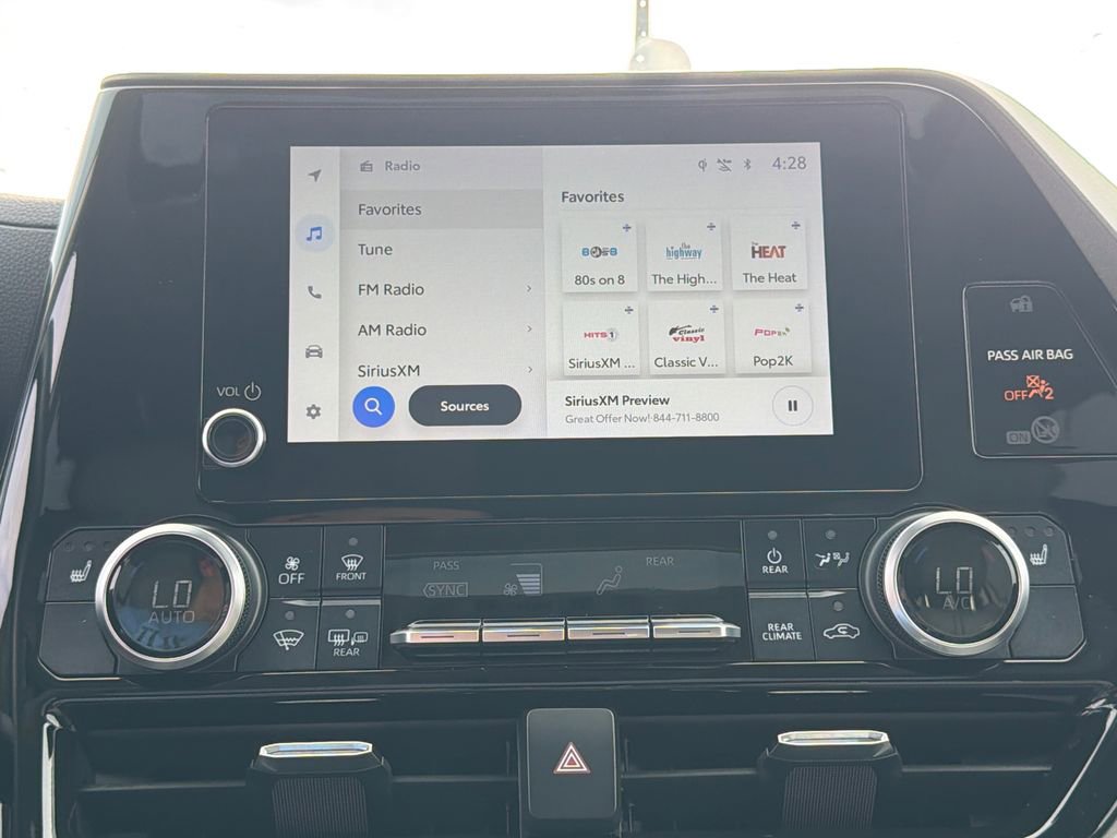 Used 2023 Toyota Highlander XLE image 29